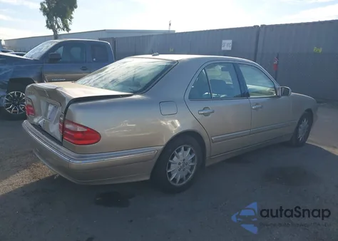 2001 Mercedes-Benz E 320 from USA, damaged, VIN WDBJF65J31B285224